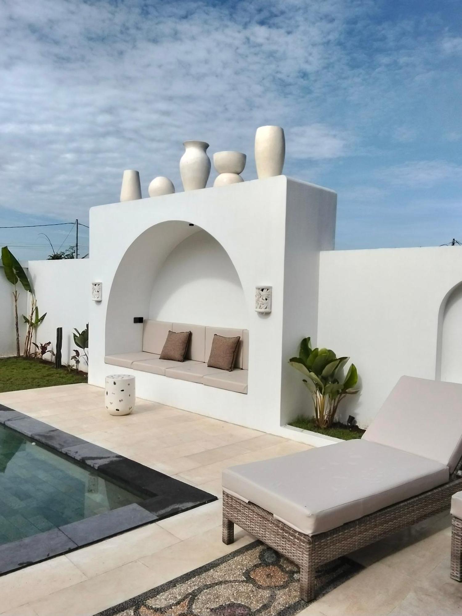 Maison Blanche Villa *