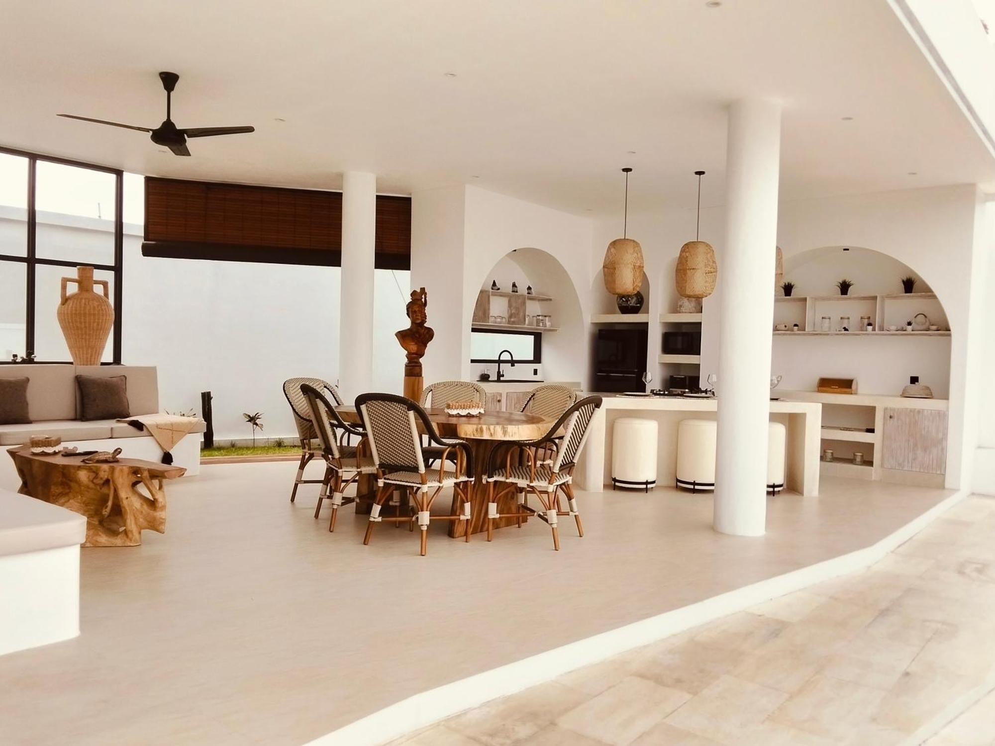 Maison Blanche Villa *